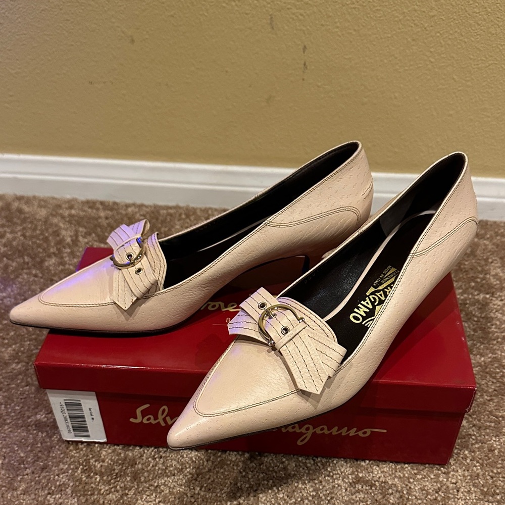 Salvatore Ferragamo Women's Pink Leather Heels